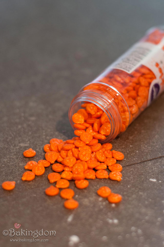 Illustration for article titled Moral question of the day: Is it okay to use last year's candy?